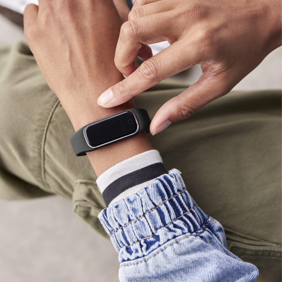 Ciana Smart Watch Watches AVON UK